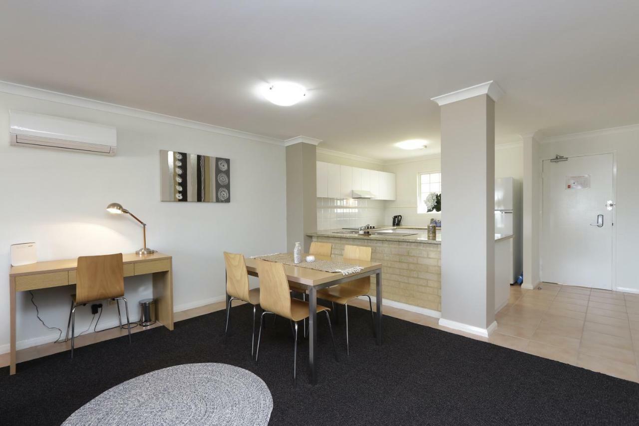 פרת'' Hillarys Marina Apartment מראה חיצוני תמונה